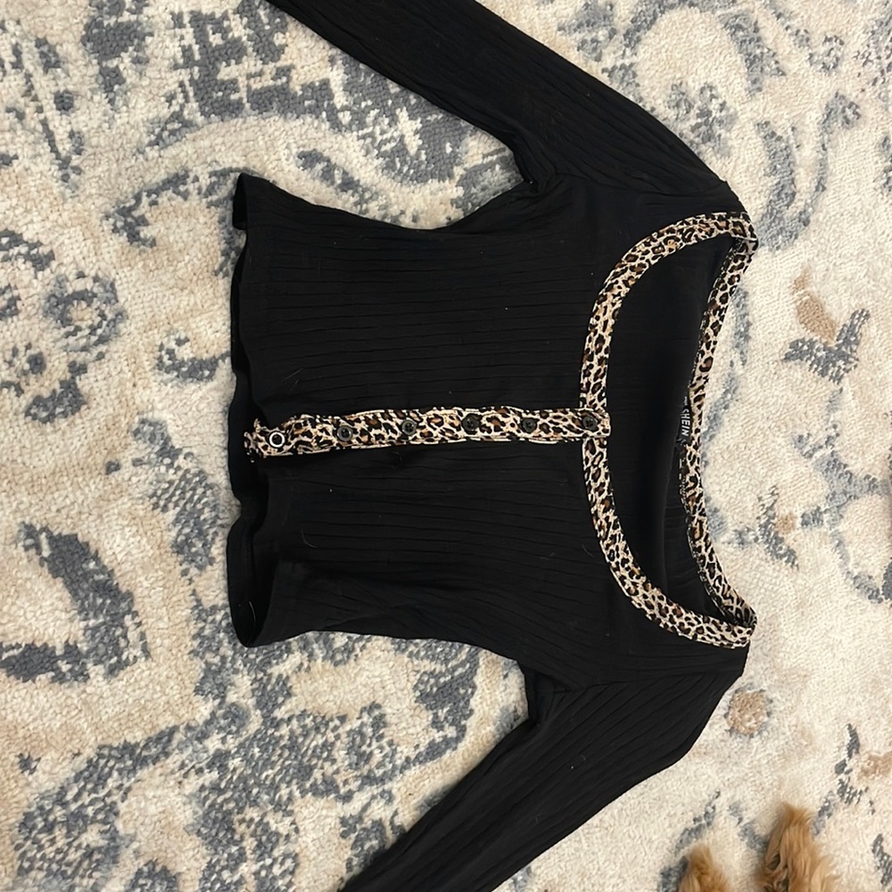 cropped cheetah long sleeve, size s